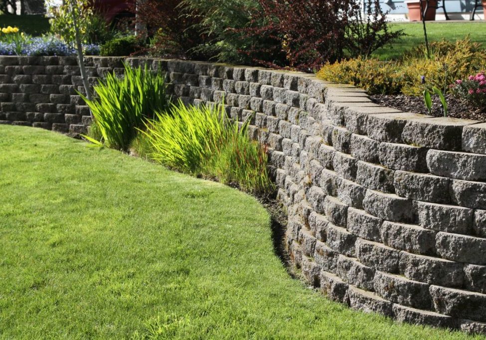 retaining wall in garden